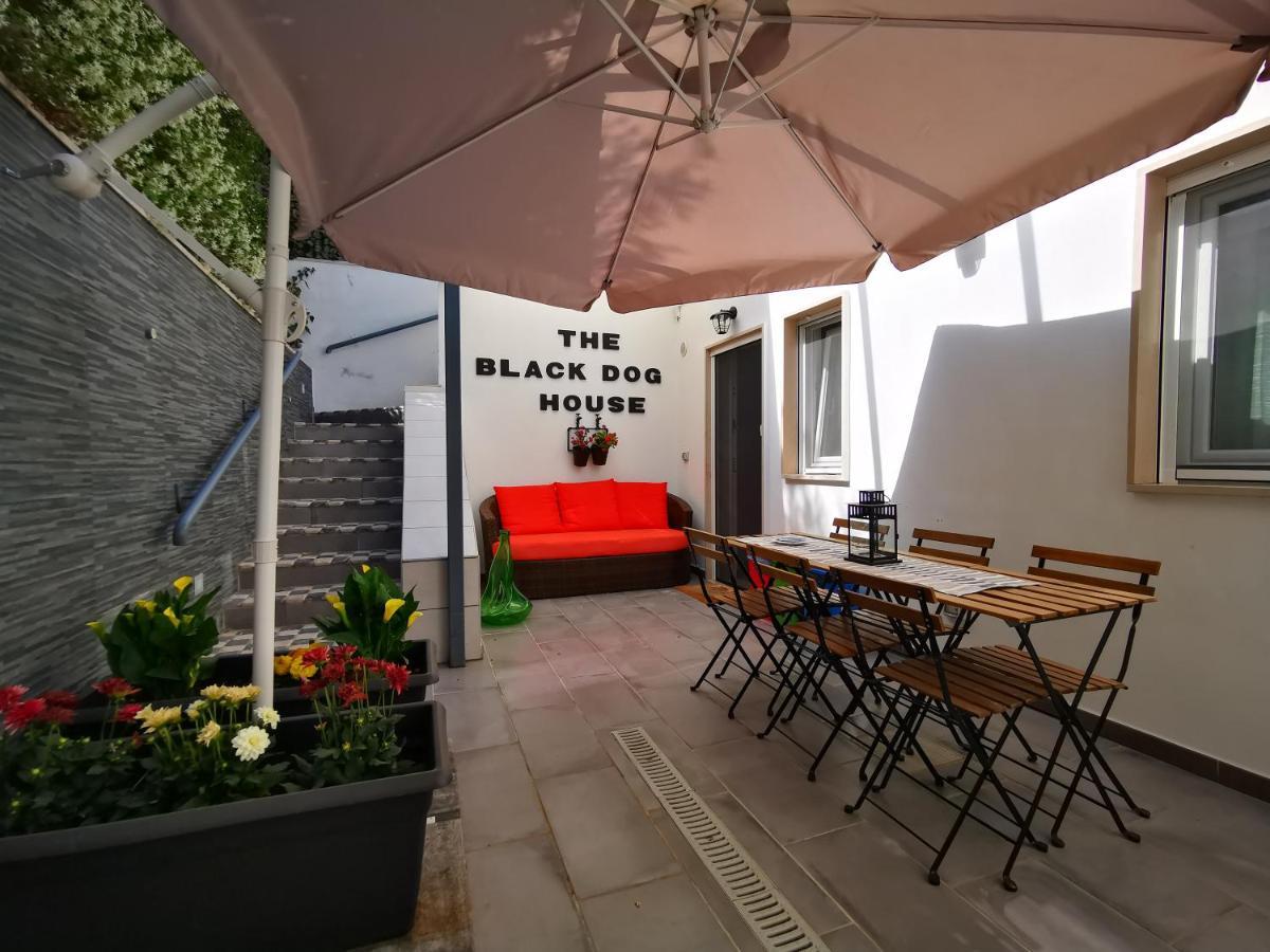 The Black Dog House Valenzano Buitenkant foto