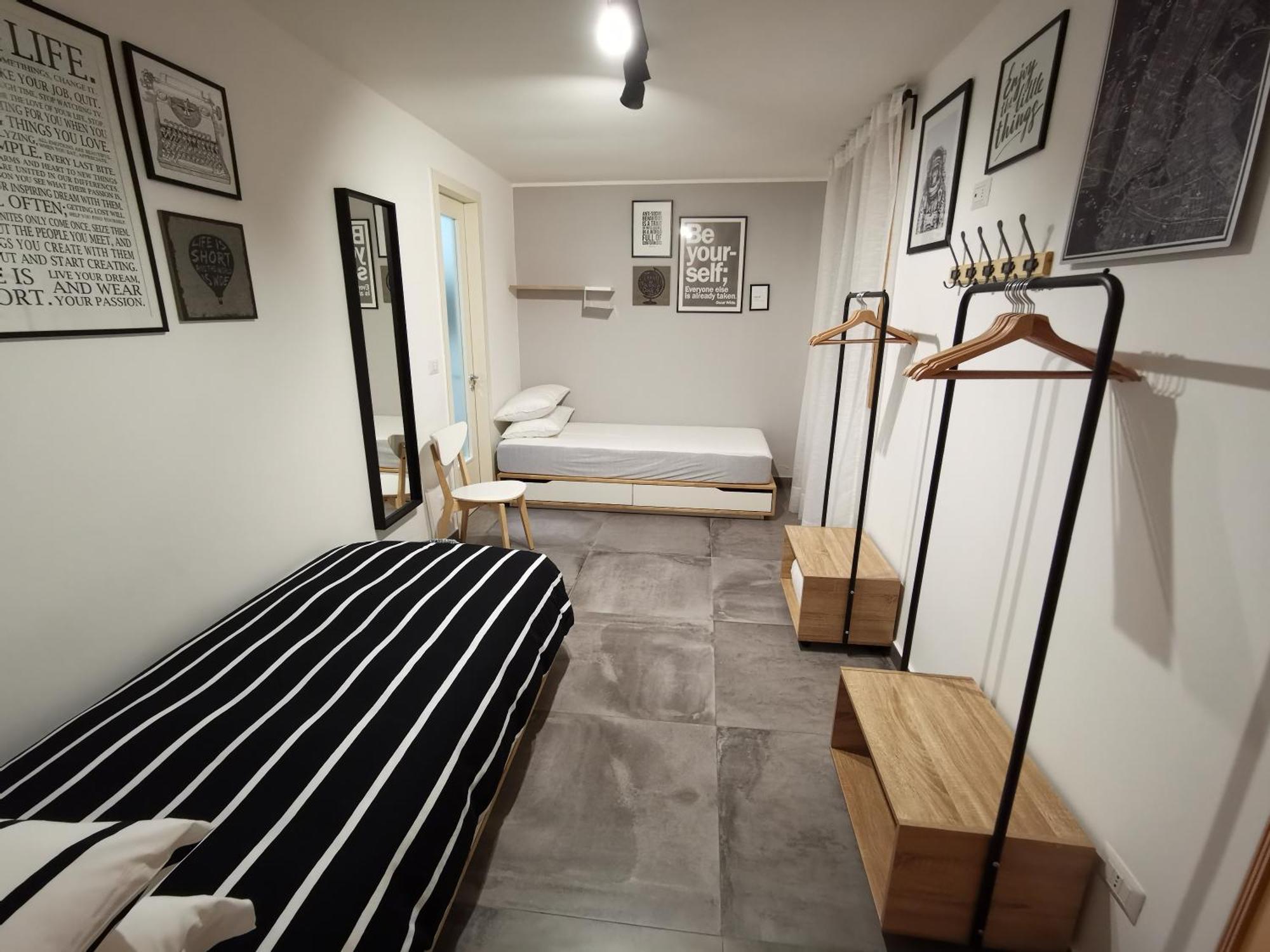 The Black Dog House Valenzano Buitenkant foto